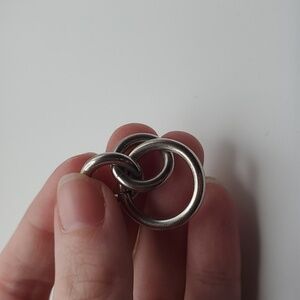 Silver tone circle eternity‎ trio link necklace pendant